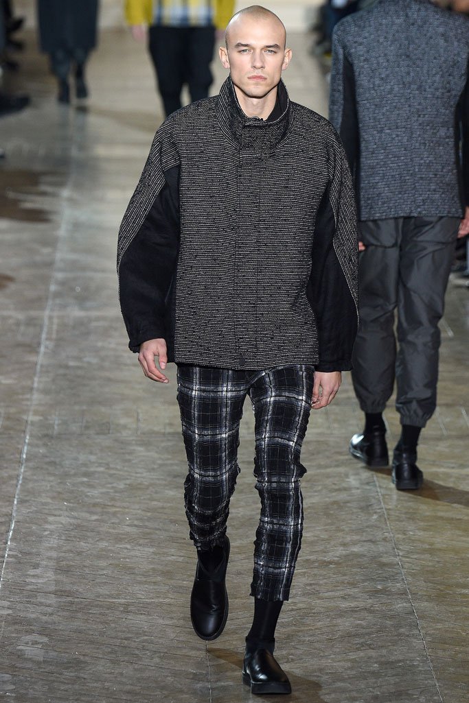 Issey Miyake（三宅一生）2025巴黎时装周男装秀