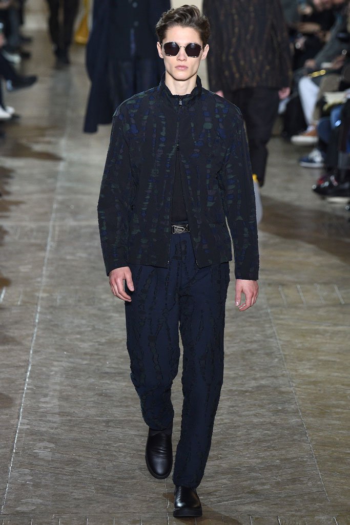 Issey Miyake（三宅一生）2025巴黎时装周男装秀