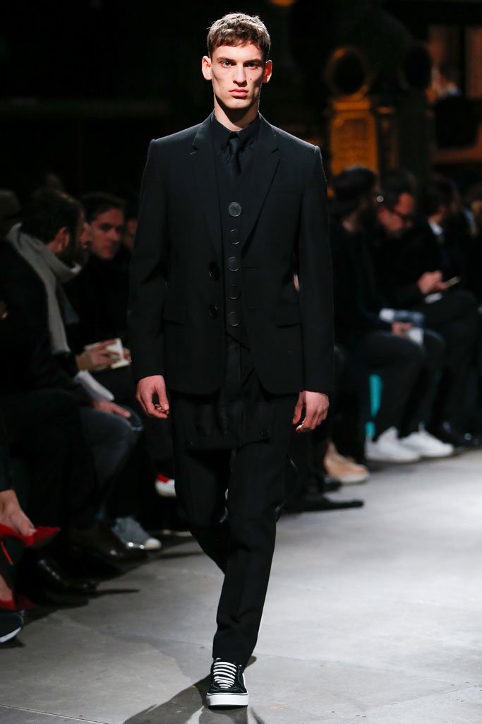 Givenchy（纪梵希）2025巴黎时装周男装秀