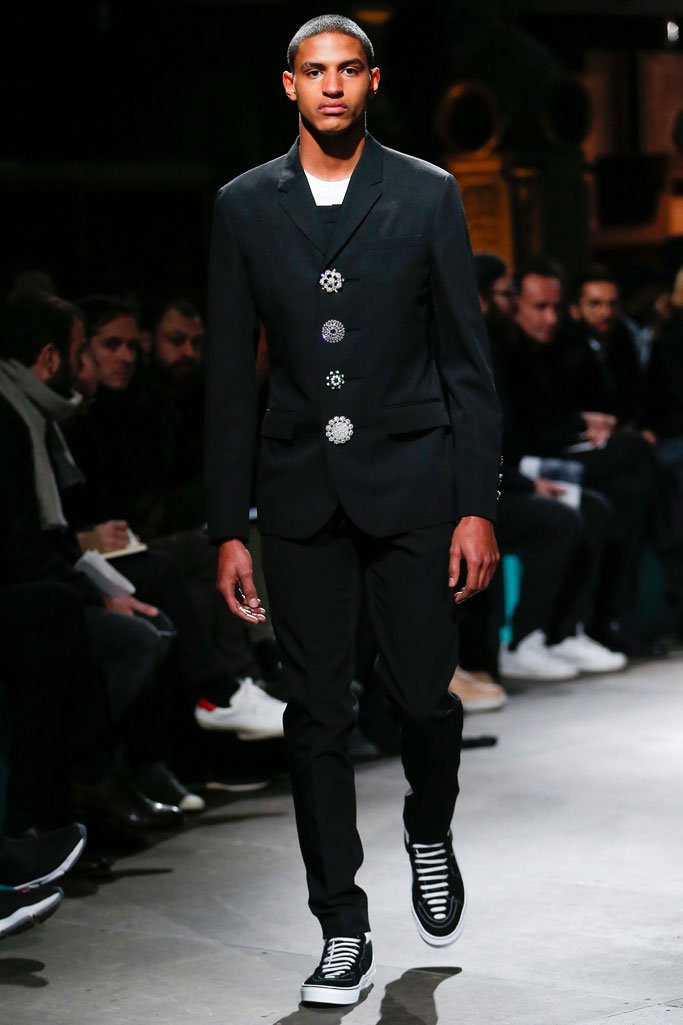 Givenchy（纪梵希）2025巴黎时装周男装秀
