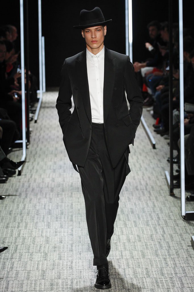 Cerruti 1881（切瑞蒂）2025巴黎时装周男装秀