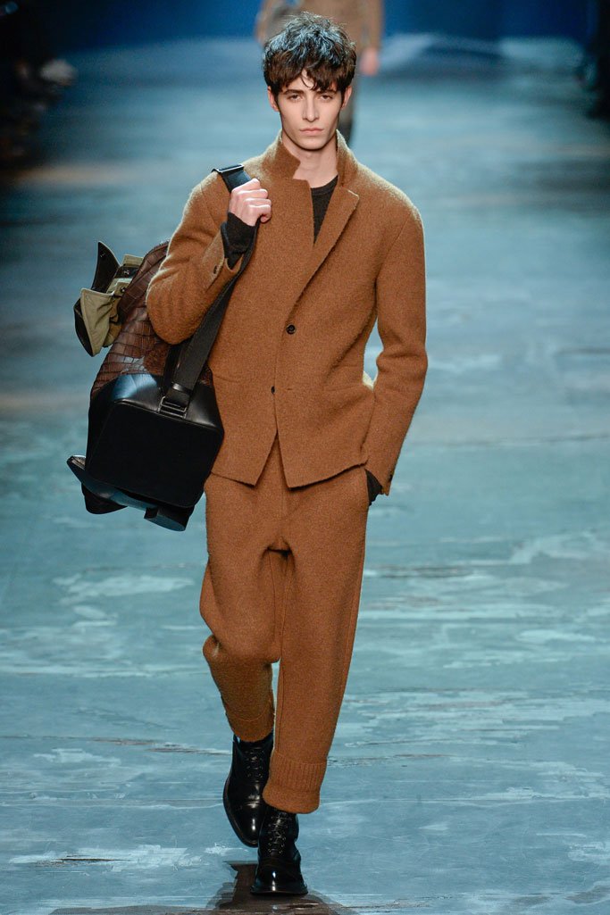 Berluti（伯尔鲁帝）2025巴黎时装周秋冬男装秀