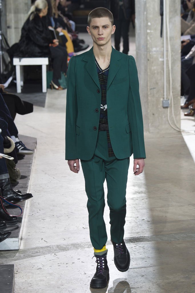 Lanvin（浪凡）2025巴黎时装周秋冬男装秀