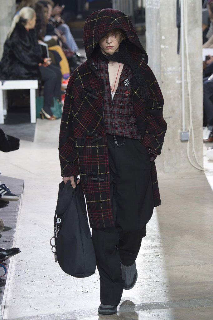 Lanvin（浪凡）2025巴黎时装周秋冬男装秀