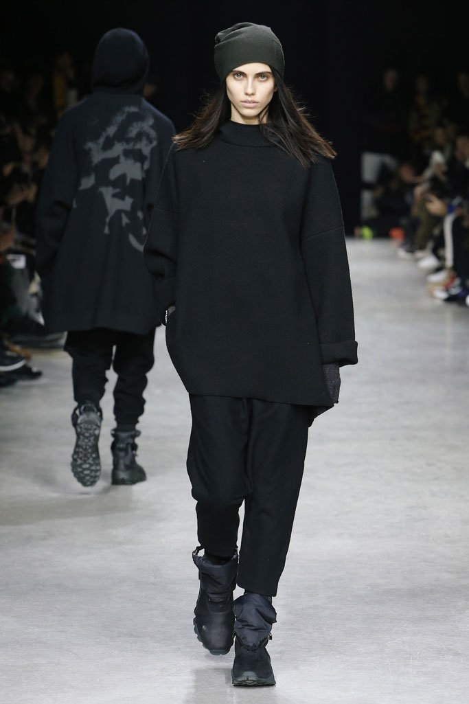 Y-3 2025巴黎时装周秋冬男装秀