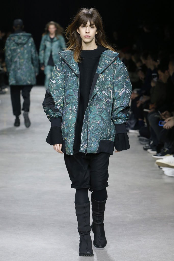 Y-3 2025巴黎时装周秋冬男装秀