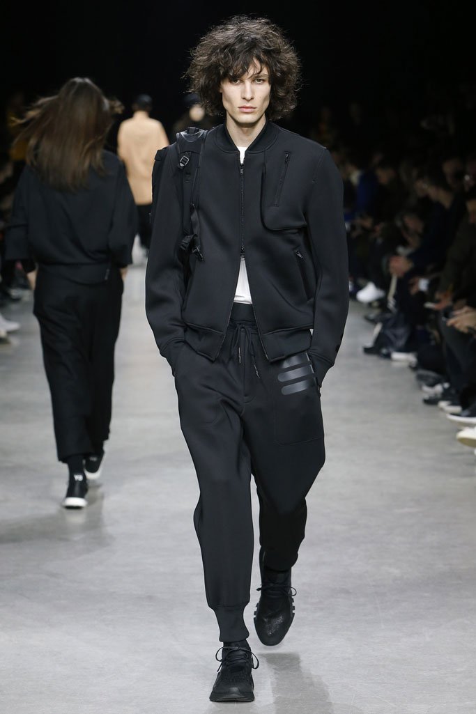 Y-3 2025巴黎时装周秋冬男装秀
