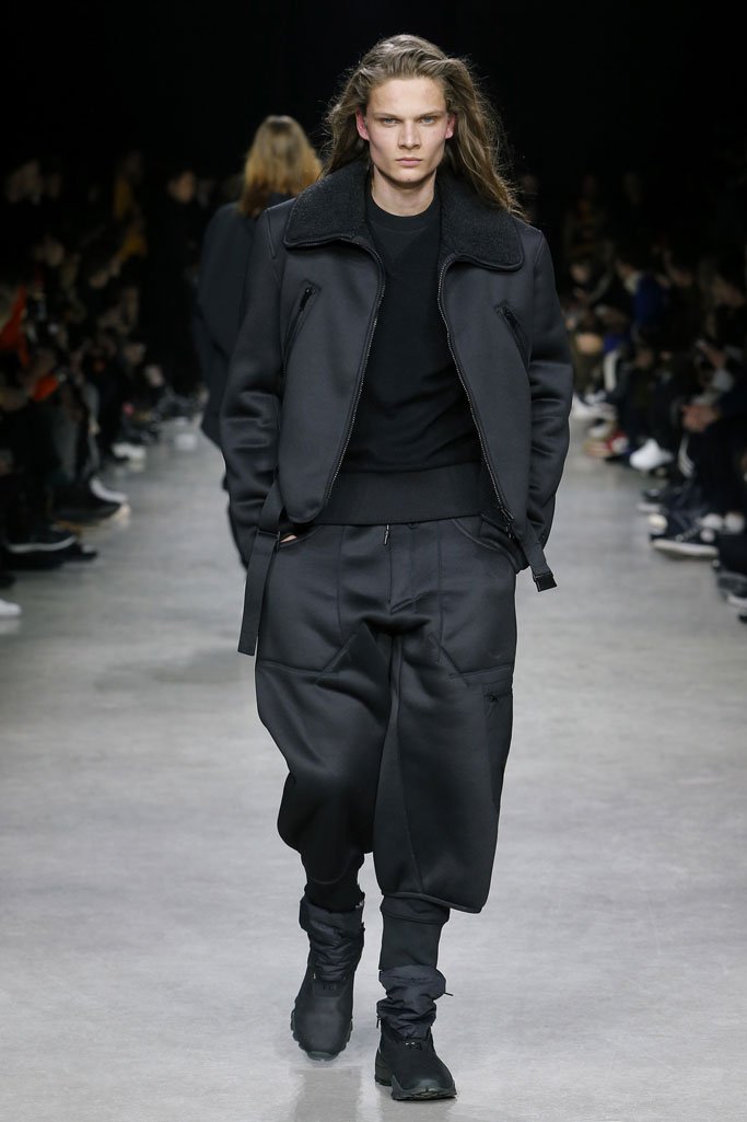 Y-3 2025巴黎时装周秋冬男装秀