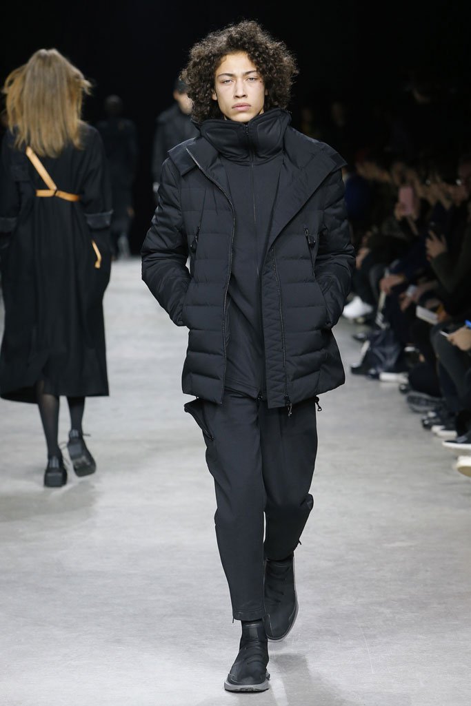 Y-3 2025巴黎时装周秋冬男装秀