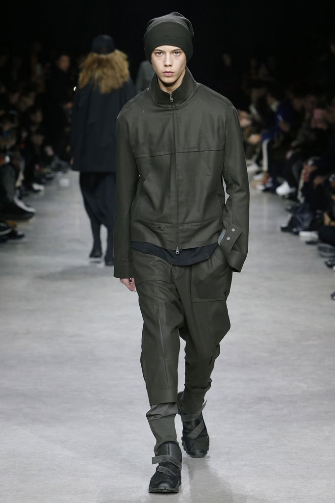 Y-3 2025巴黎时装周秋冬男装秀