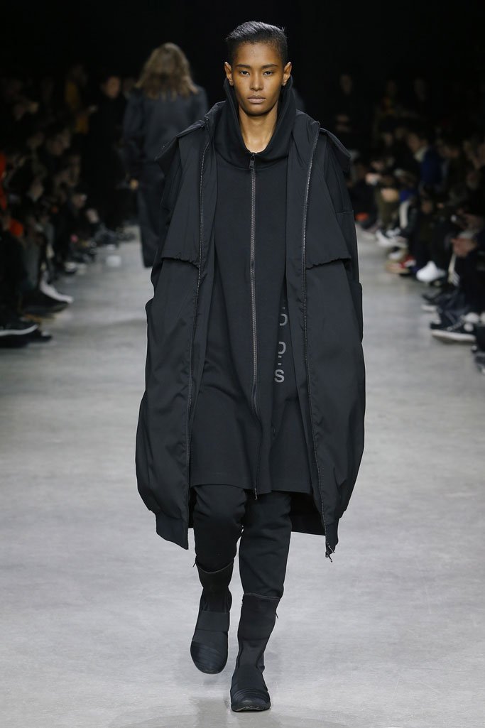 Y-3 2025巴黎时装周秋冬男装秀