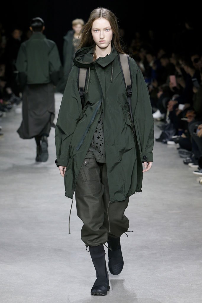 Y-3 2025巴黎时装周秋冬男装秀