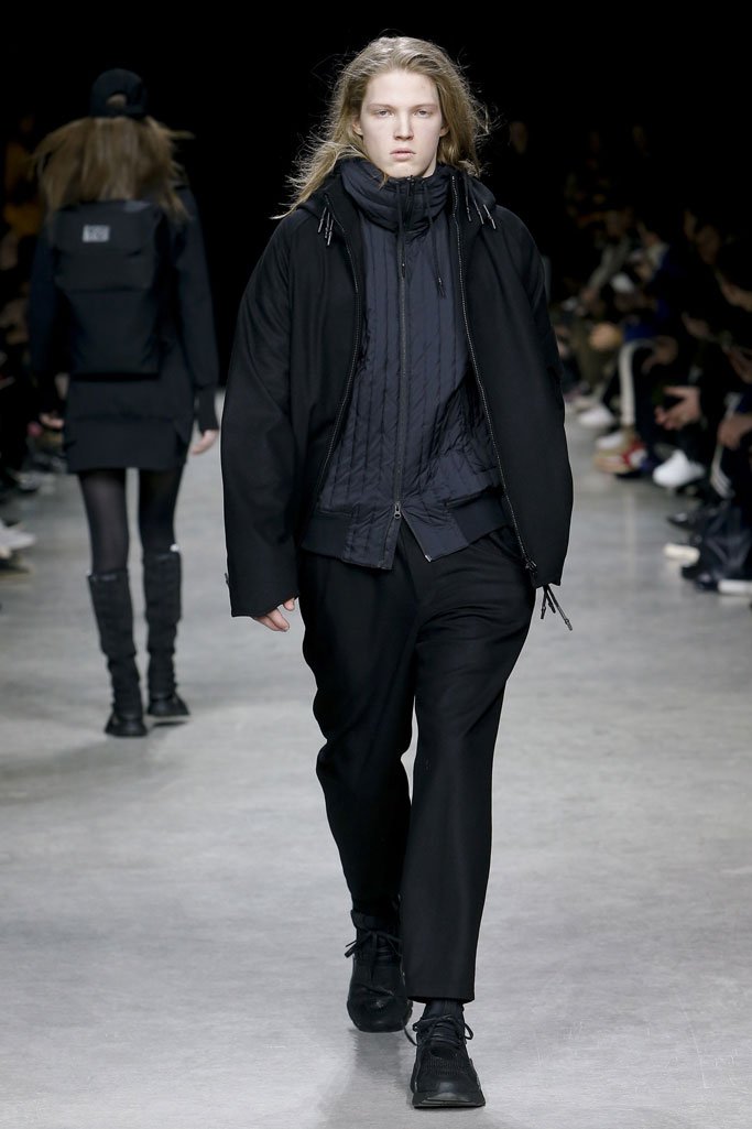 Y-3 2025巴黎时装周秋冬男装秀