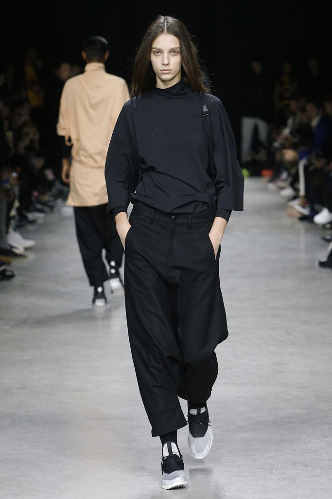 Y-3 2025巴黎时装周秋冬男装秀