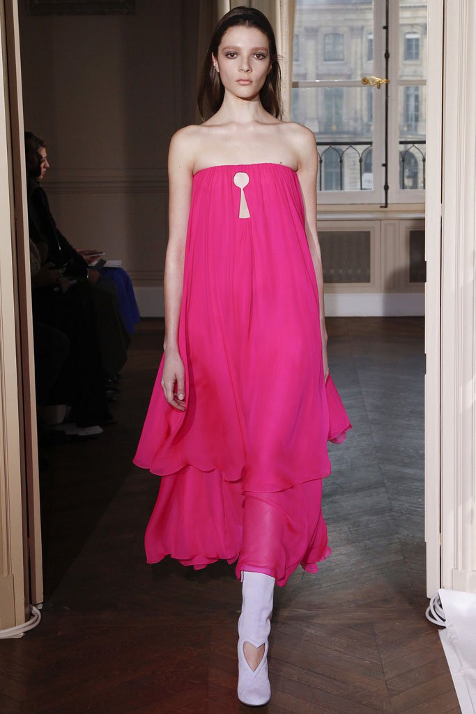 Schiaparelli（夏帕瑞丽）2025春夏巴黎时装周时装秀