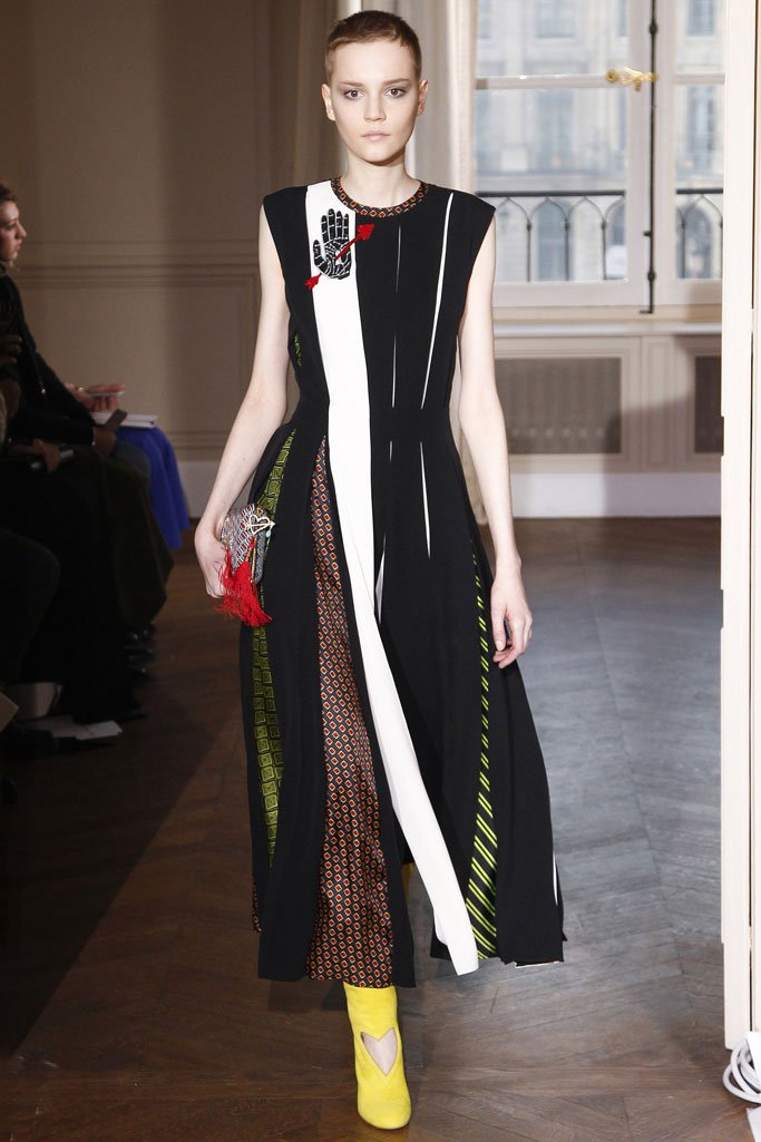 Schiaparelli（夏帕瑞丽）2025春夏巴黎时装周时装秀