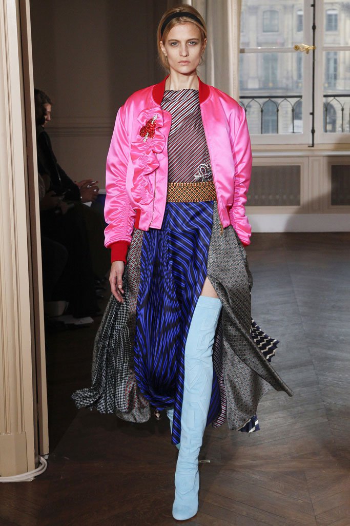 Schiaparelli（夏帕瑞丽）2025春夏巴黎时装周时装秀