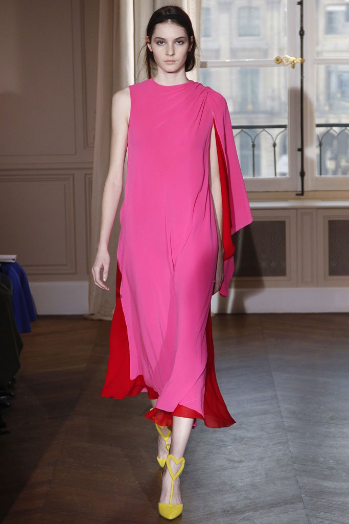 Schiaparelli（夏帕瑞丽）2025春夏巴黎时装周时装秀