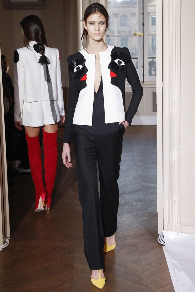 Schiaparelli（夏帕瑞丽）2025春夏巴黎时装周时装秀