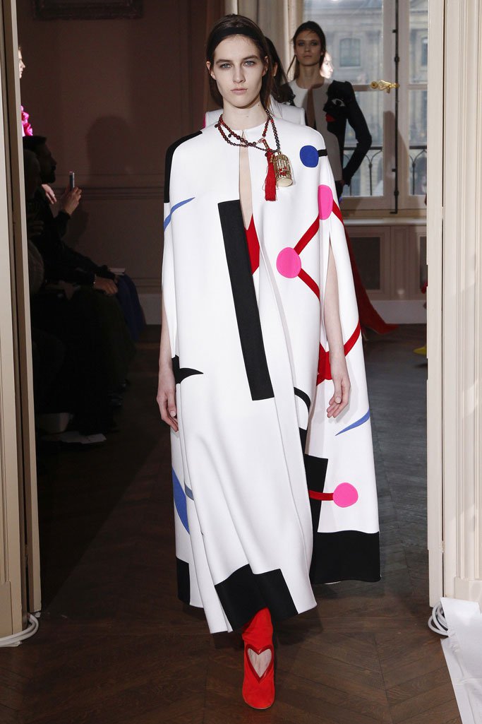 Schiaparelli（夏帕瑞丽）2025春夏巴黎时装周时装秀