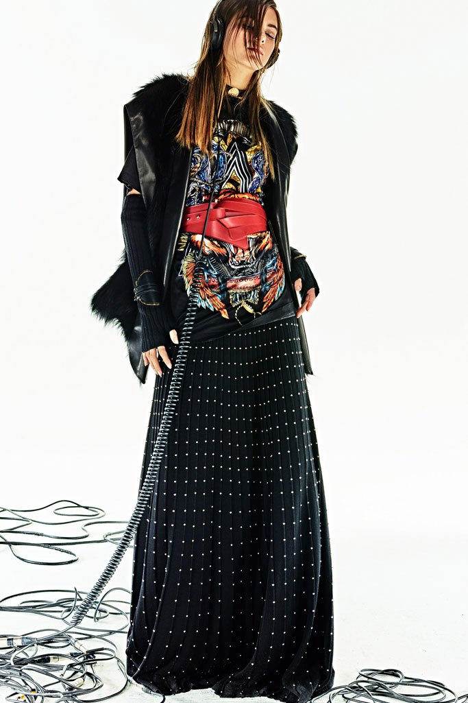 Balmain（巴尔曼）2025早秋女装时尚广告大片