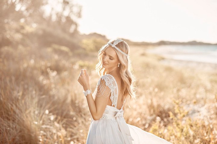 Anna Campbell 2025婚纱系列摄影广告大片