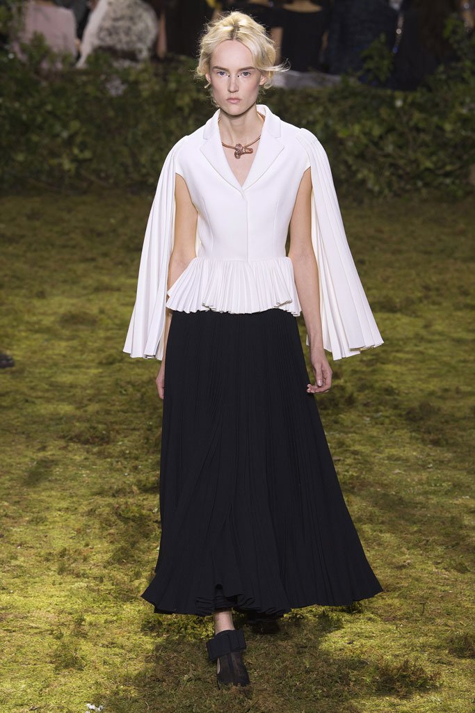 Christian Dior 2025春夏巴黎时装周时装秀