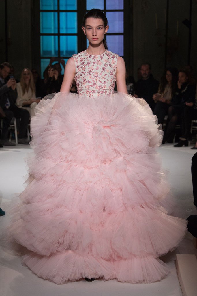 Giambattista Valli 2025巴黎时装周春夏时装秀