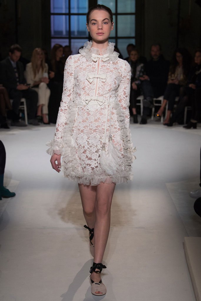 Giambattista Valli 2025巴黎时装周春夏时装秀