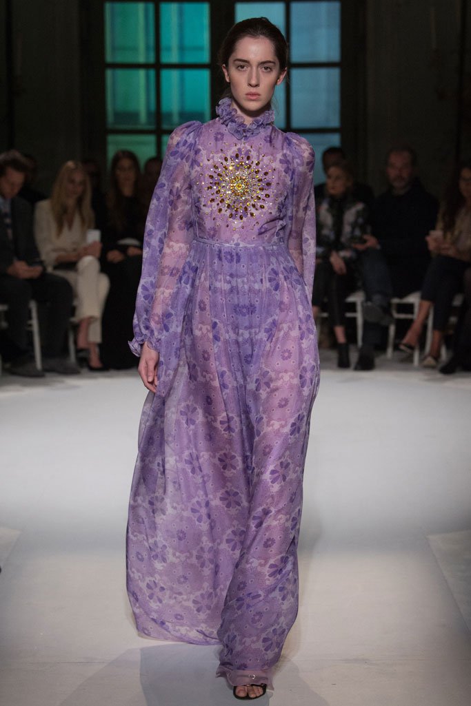 Giambattista Valli 2025巴黎时装周春夏时装秀