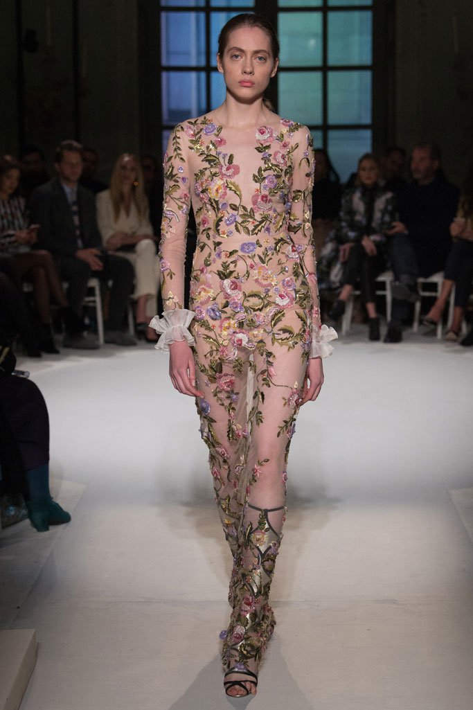 Giambattista Valli 2025巴黎时装周春夏时装秀