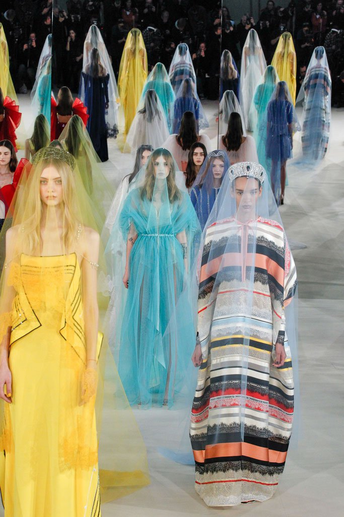 Alexis Mabille 2025巴黎时装周春夏时装秀