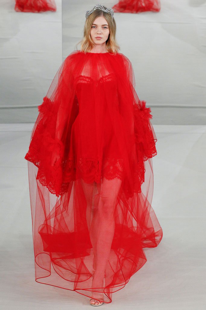 Alexis Mabille 2025巴黎时装周春夏时装秀