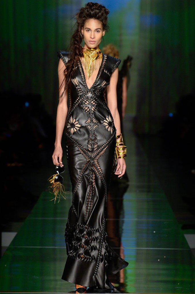 Jean Paul Gaultier（高缇耶）2025春夏巴黎时装周时装秀