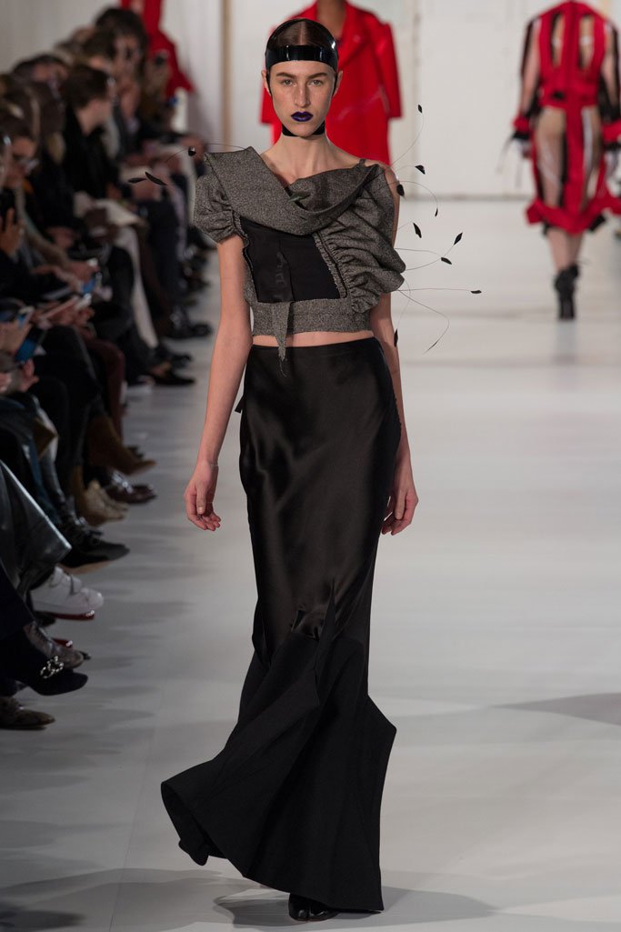 Maison Margiela 2025巴黎时装发布会春夏时装秀