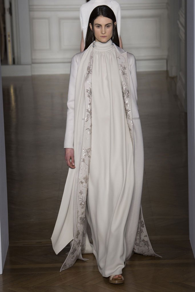 Valentino（华伦天奴）2025巴黎时装周春夏高级定制时装秀