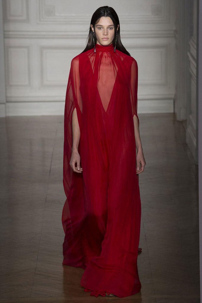 Valentino（华伦天奴）2025巴黎时装周春夏高级定制时装秀