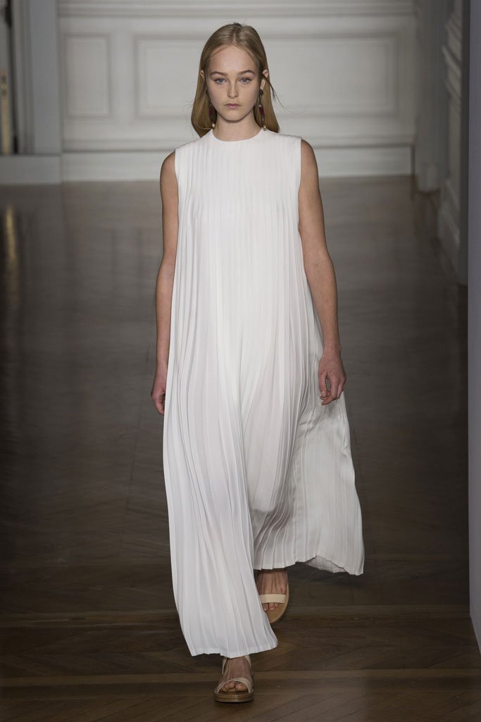 Valentino（华伦天奴）2025巴黎时装周春夏高级定制时装秀