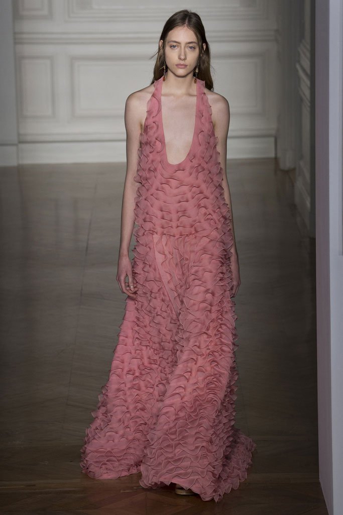 Valentino（华伦天奴）2025巴黎时装周春夏高级定制时装秀