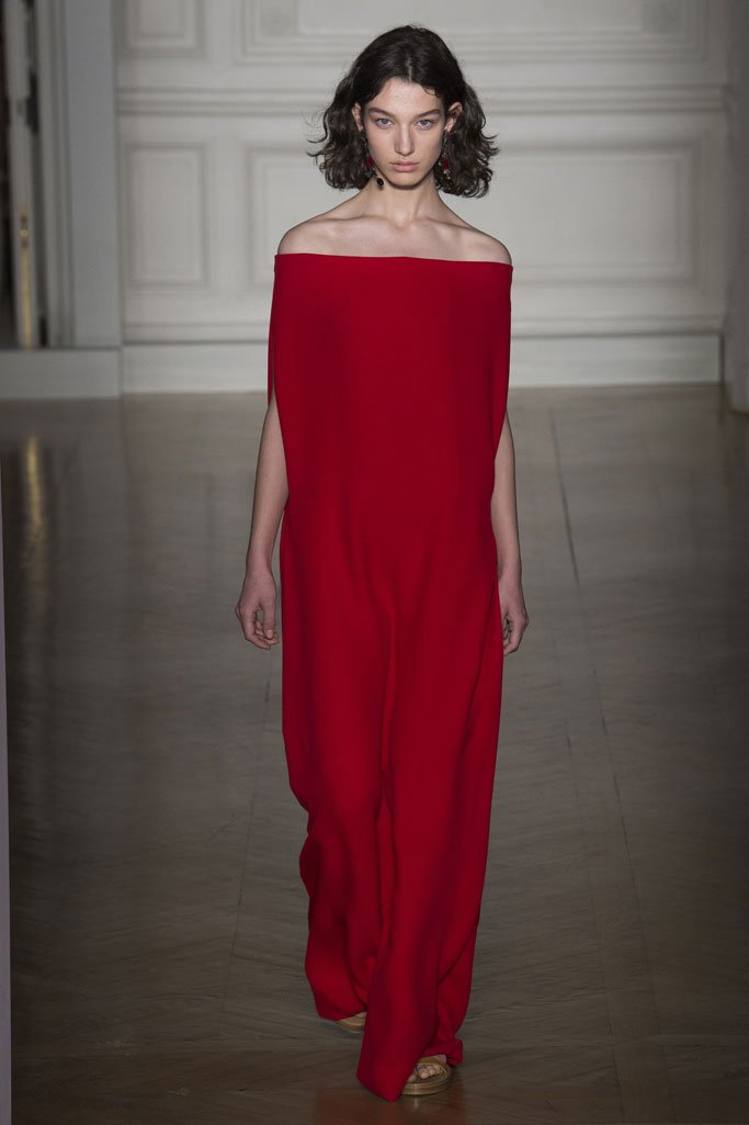 Valentino（华伦天奴）2025巴黎时装周春夏高级定制时装秀