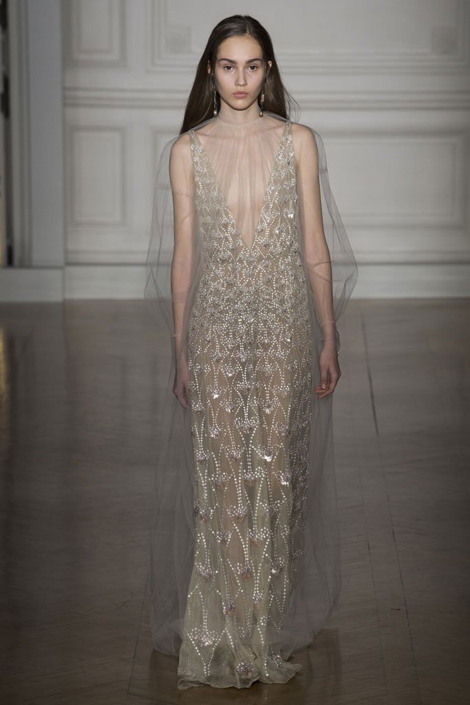 Valentino（华伦天奴）2025巴黎时装周春夏高级定制时装秀