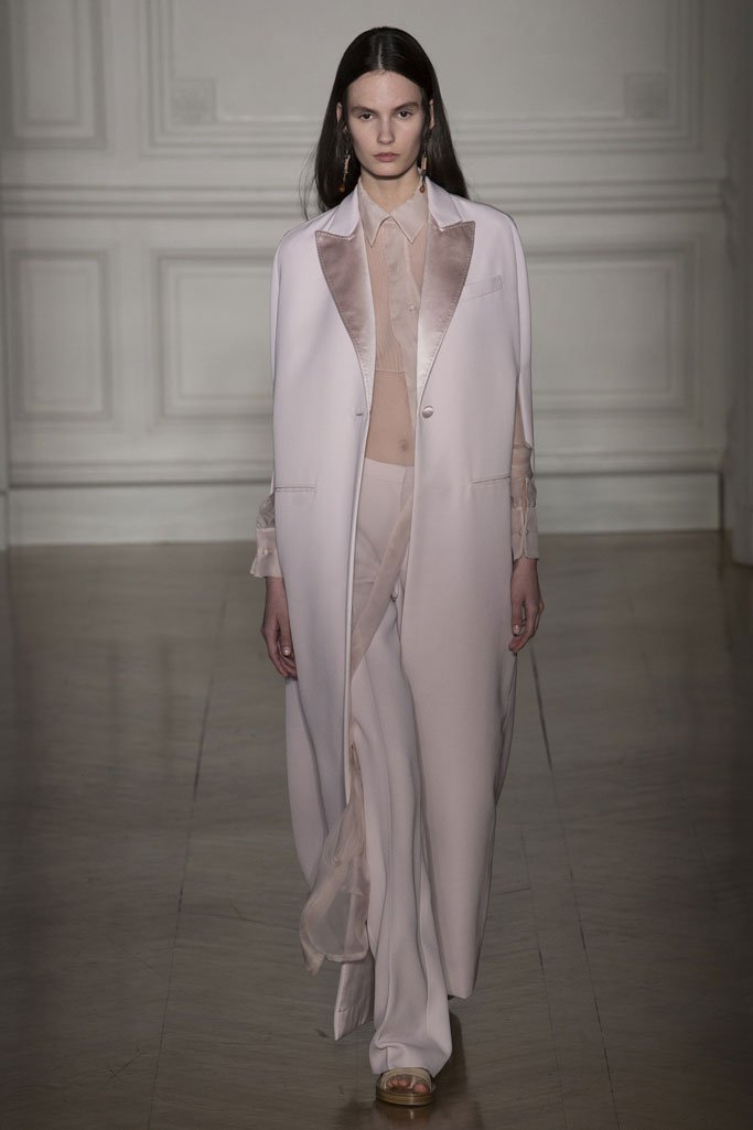 Valentino（华伦天奴）2025巴黎时装周春夏高级定制时装秀