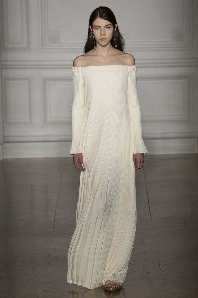 Valentino（华伦天奴）2025巴黎时装周春夏高级定制时装秀