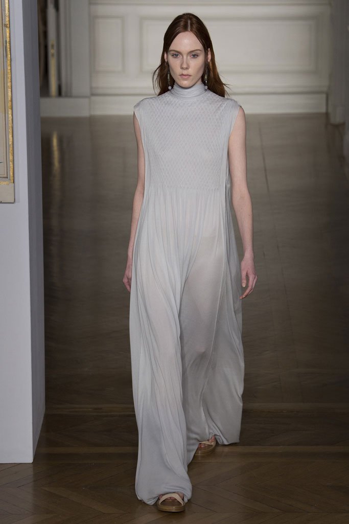 Valentino（华伦天奴）2025巴黎时装周春夏高级定制时装秀