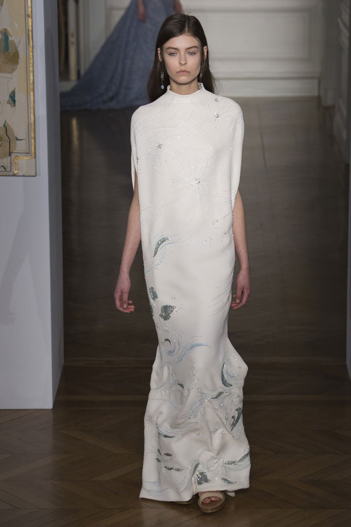 Valentino（华伦天奴）2025巴黎时装周春夏高级定制时装秀