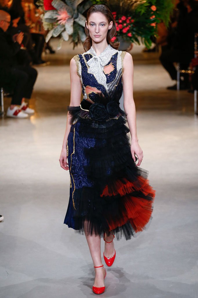 Viktor & Rolf（维果罗夫）2025巴黎时装周春夏时装秀