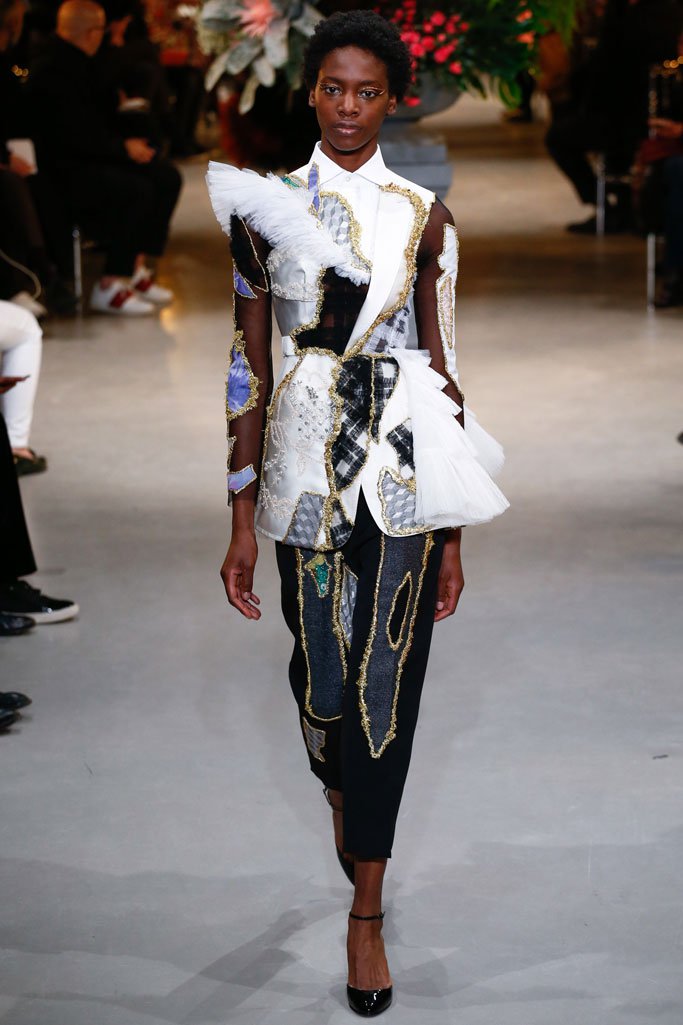 Viktor & Rolf（维果罗夫）2025巴黎时装周春夏时装秀