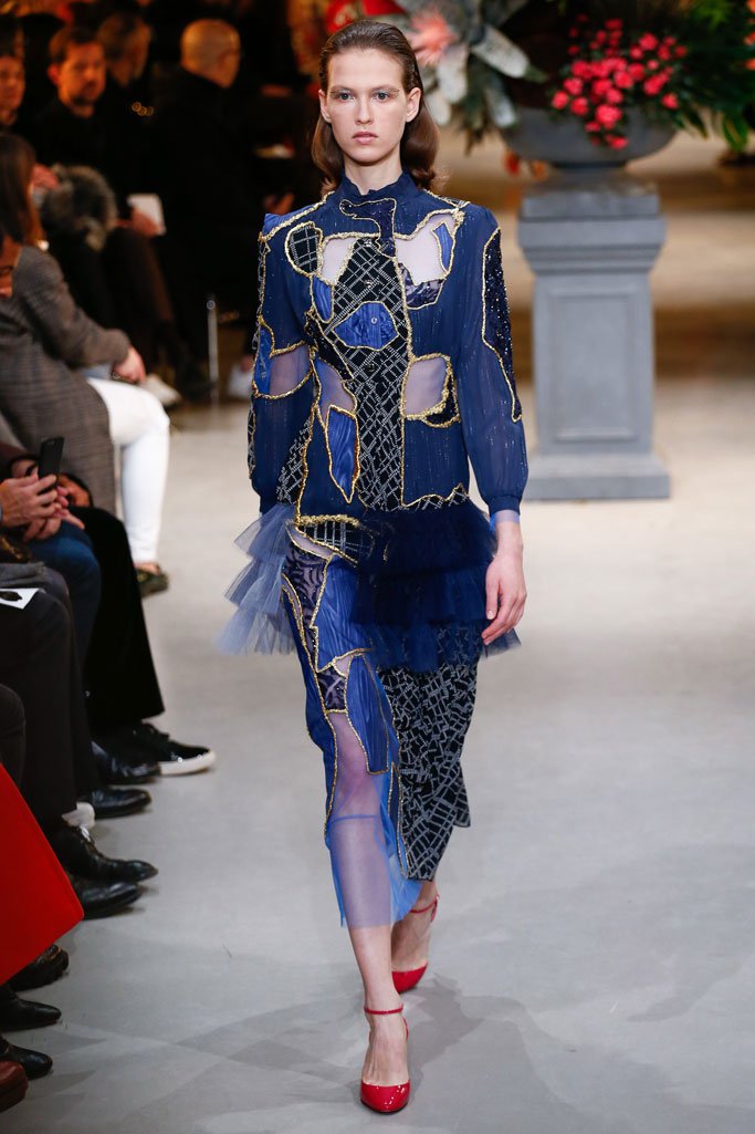 Viktor & Rolf（维果罗夫）2025巴黎时装周春夏时装秀