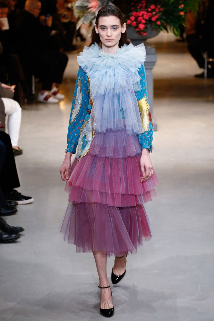 Viktor & Rolf（维果罗夫）2025巴黎时装周春夏时装秀