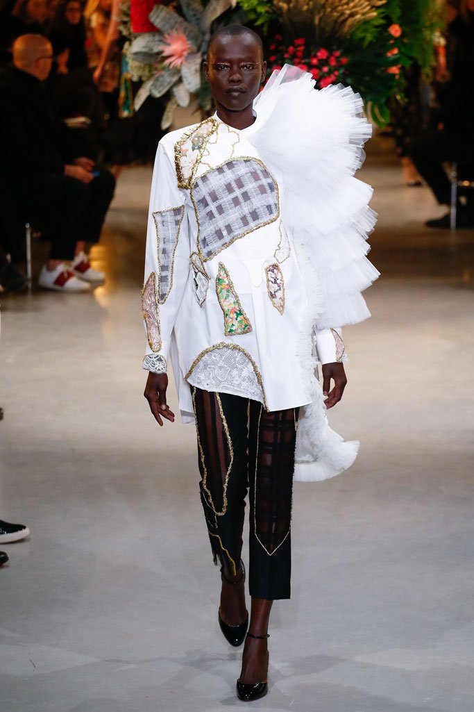 Viktor & Rolf（维果罗夫）2025巴黎时装周春夏时装秀